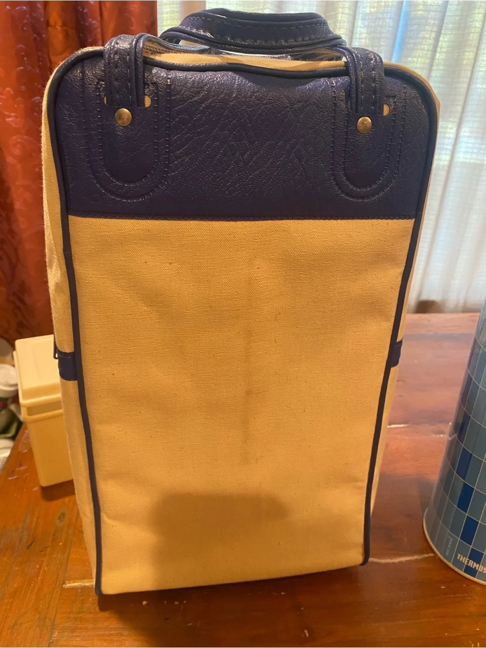 Maxwell House 70s Bag in Cream and Navy